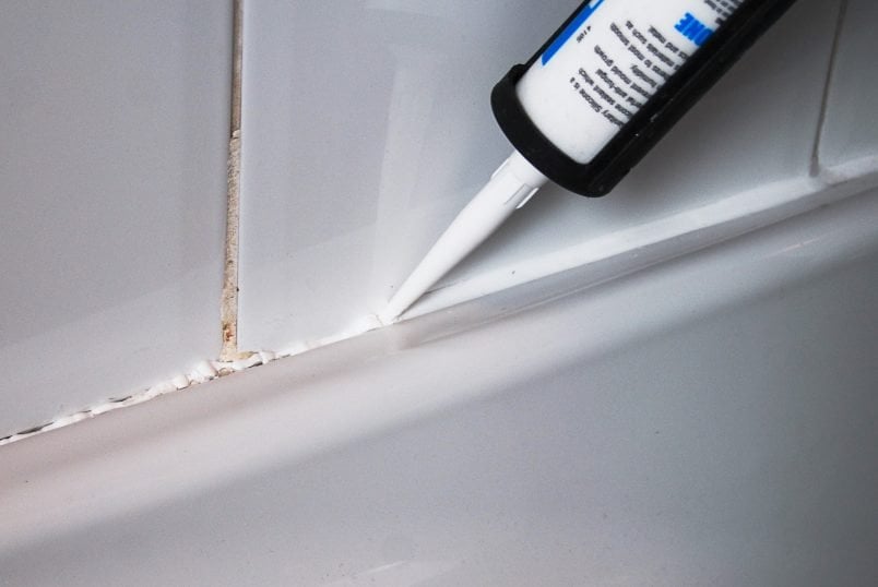 Top Tip On How To Apply Silicone Sealant With Step By Pictures - How To Use Silicone Bathroom Sealant