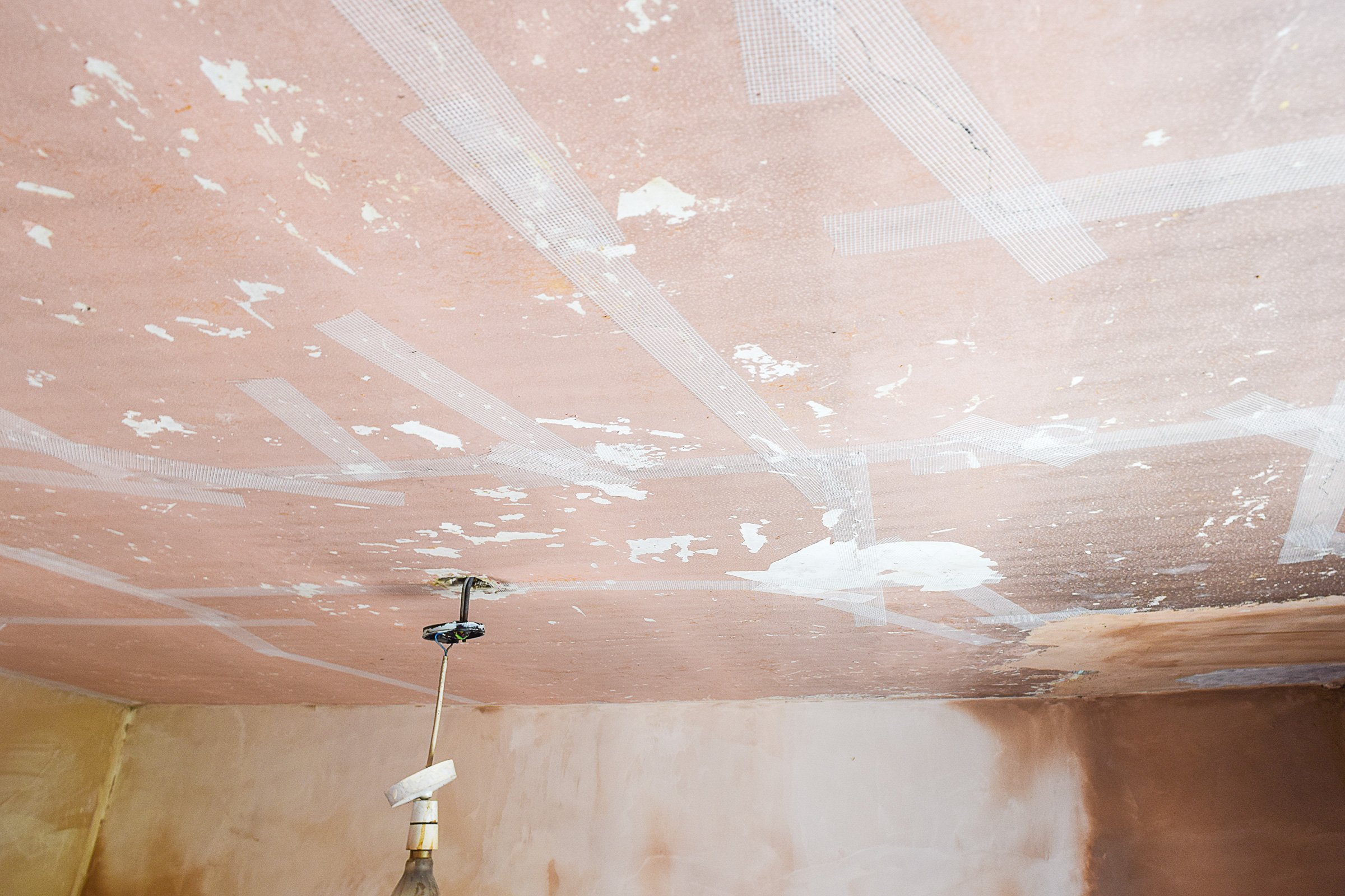 Preparing A Ceiling For Plastering