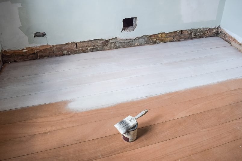 How To Paint A Wood Floor White - Priming