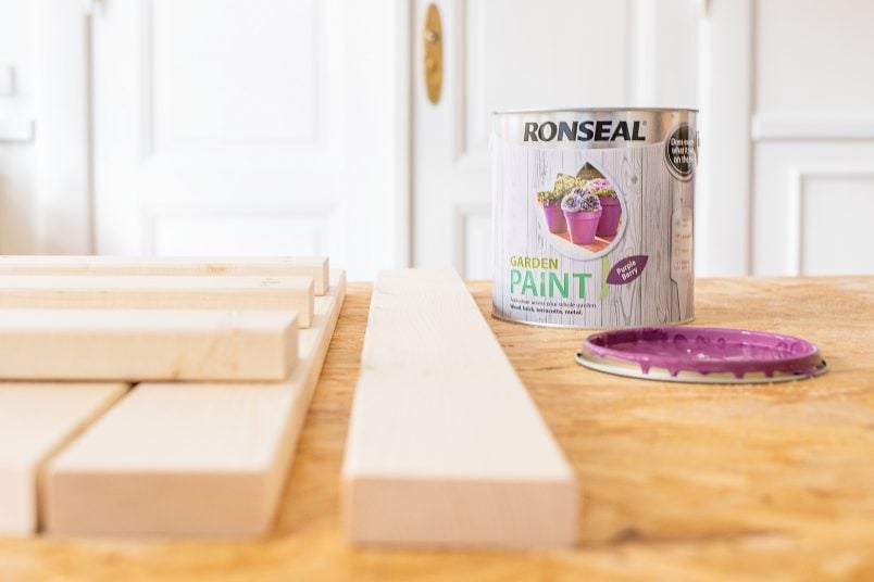 DIY Foldable Space Saving Table - Painting The Table