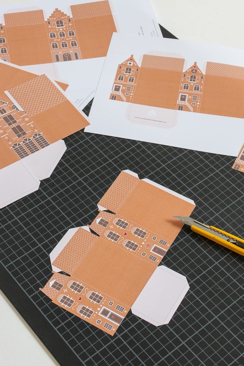 Free printable advent calendar village - cutting out houses