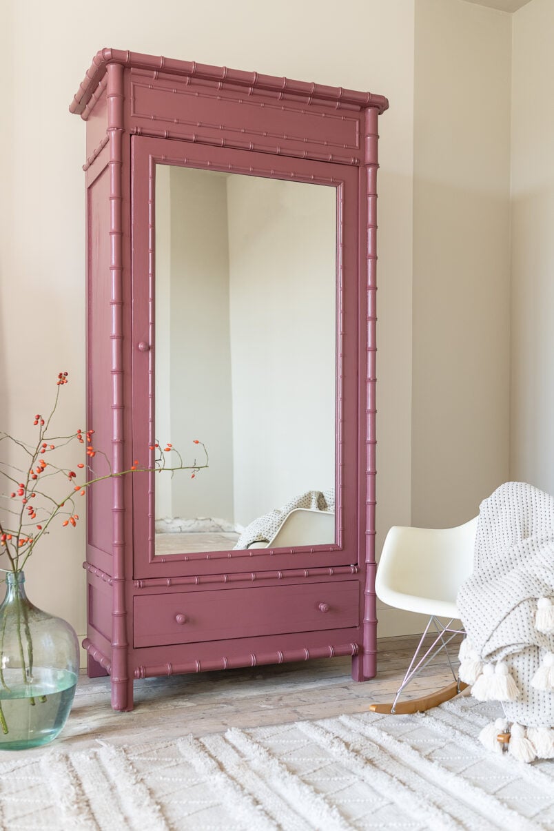How To Paint A Wardrobe - Easy DIY Guide